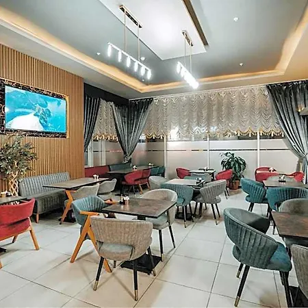 Grand Quars 4*