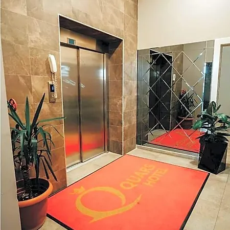 Grand Quars 4*