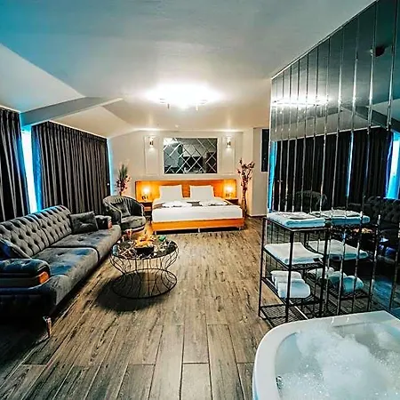 Grand Quars Hotell 4*