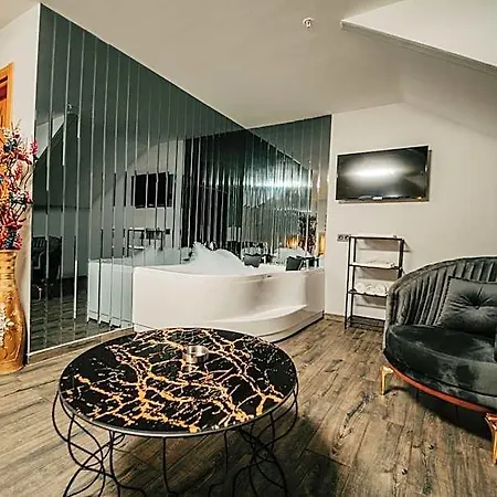 Hotell Grand Quars 4*