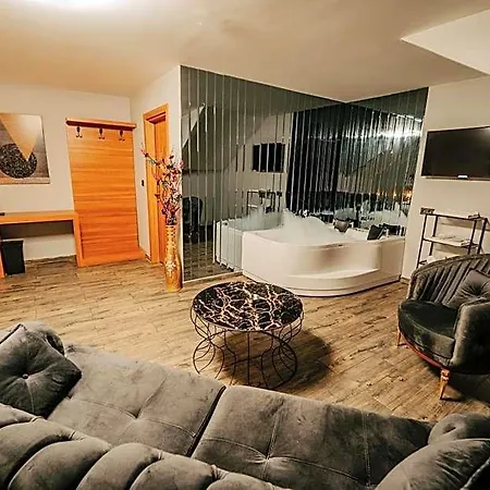 Grand Quars Hotell 4*