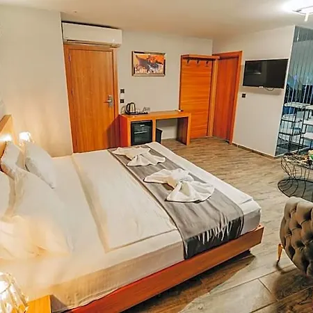 Hotell Grand Quars 4*